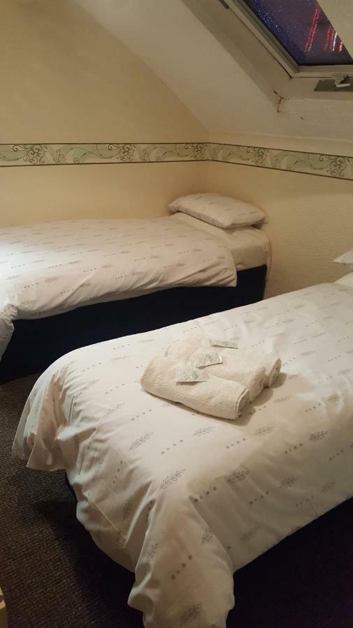 The Halifax Guest house Blackpool